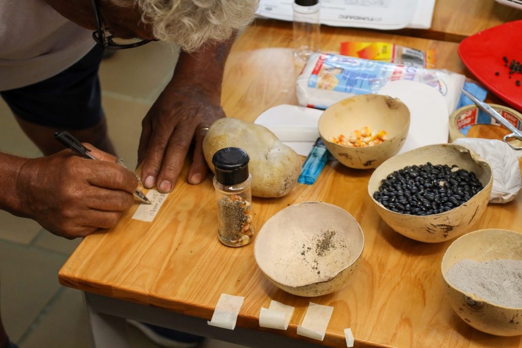 Instagram post from fundaec_org. This post is in position 8.