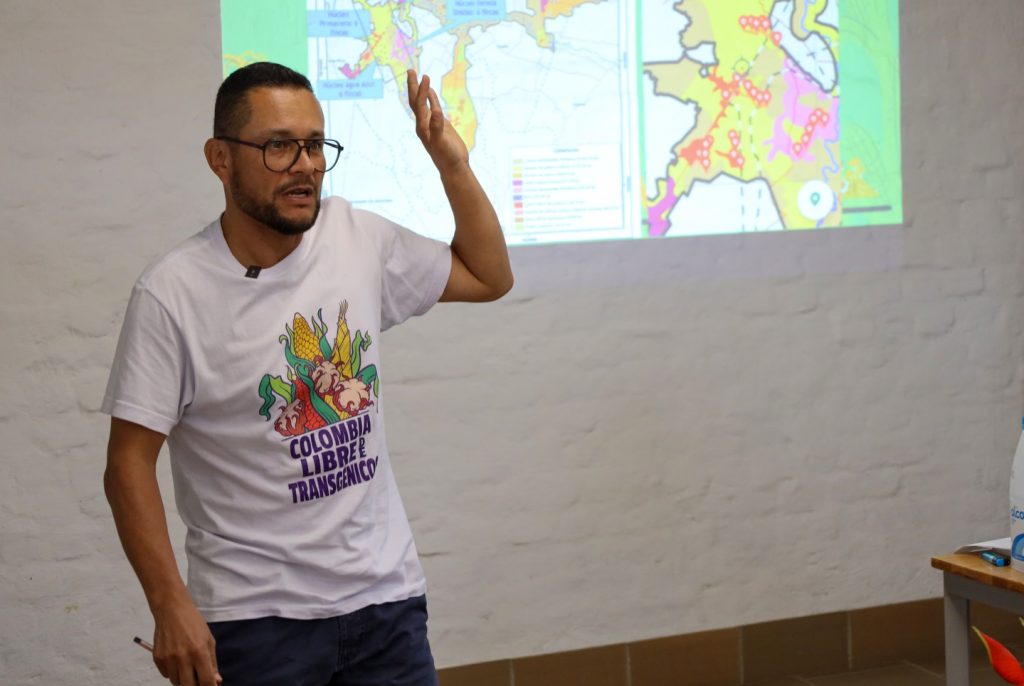 Instagram post from fundaec_org. This post is in position 5.