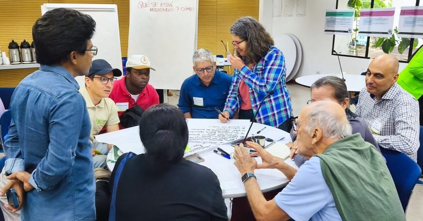 Instagram post from fundaec_org. This post is in position 0.