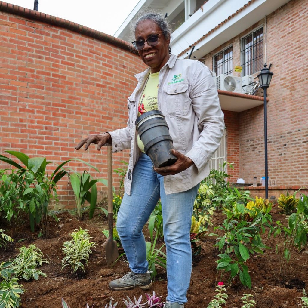 Instagram post from fundaec_org. This post is in position 0.