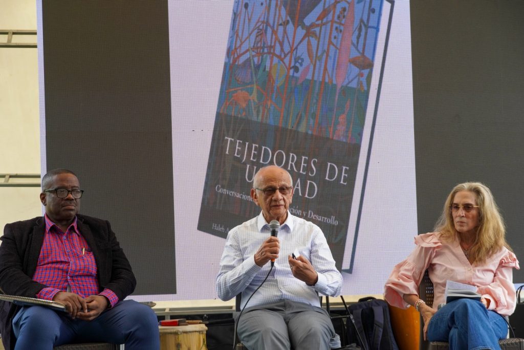 Instagram post from fundaec_org. This post is in position 0.