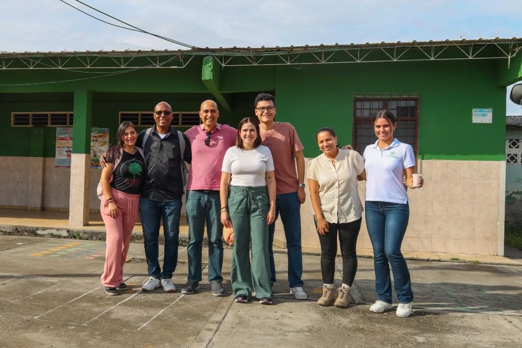 Instagram post from fundaec_org. This post is in position 13.