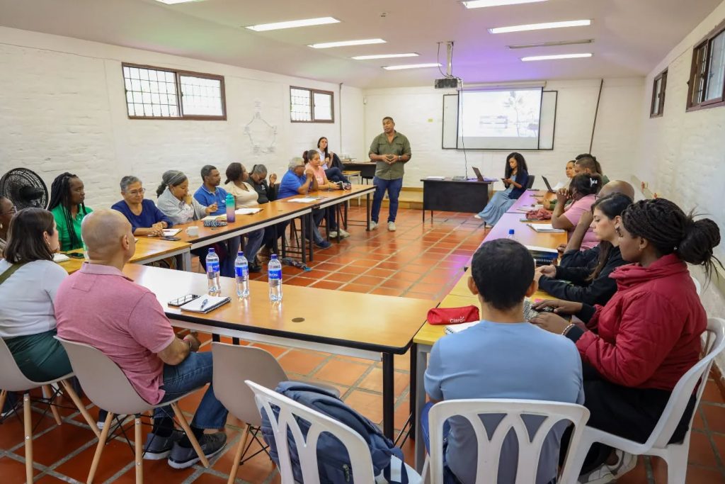 Instagram post from fundaec_org. This post is in position 1.