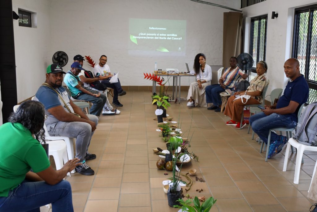 Instagram post from fundaec_org. This post is in position 2.