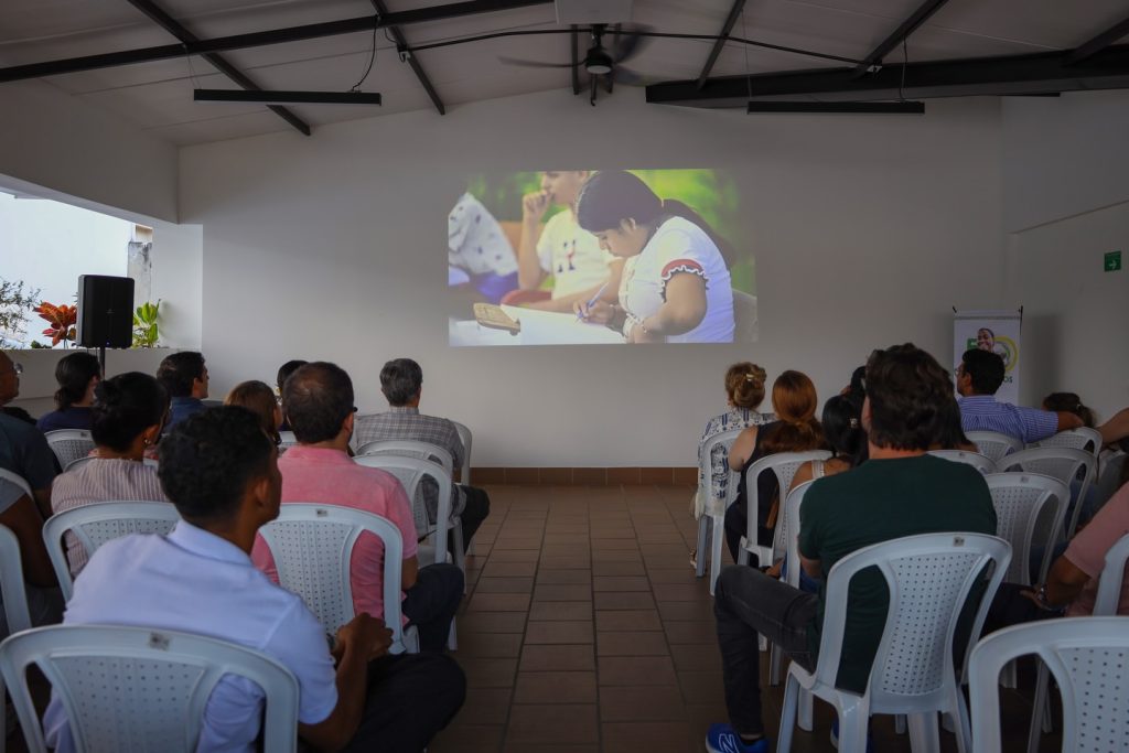 Instagram post from fundaec_org. This post is in position 3.